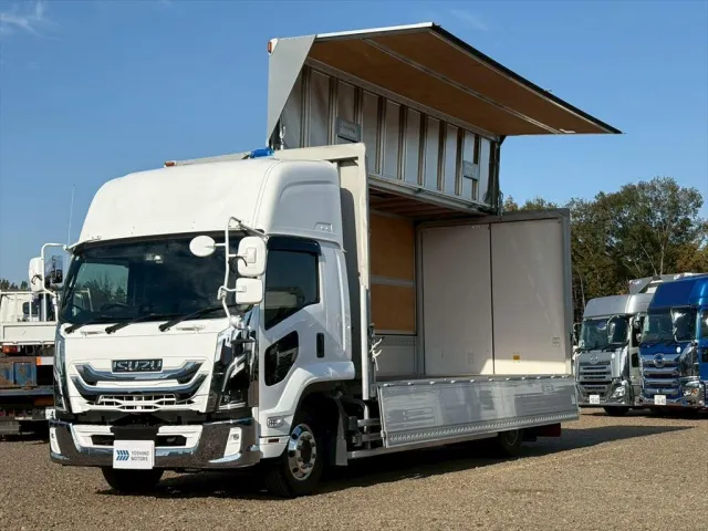 いすゞ フォワード 2RG-FTR90V4(2WD)の写真11