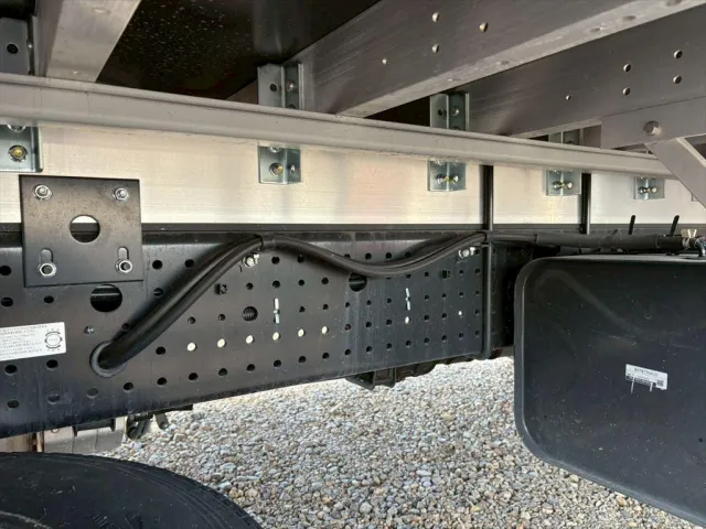 いすゞ フォワード 2RG-FTR90V4(2WD)の写真16