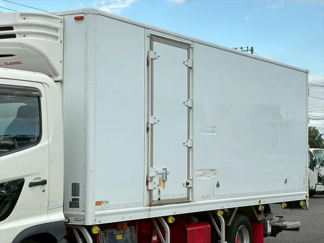 日野 レンジャー 2KG-FC2ABG(2WD)の写真6