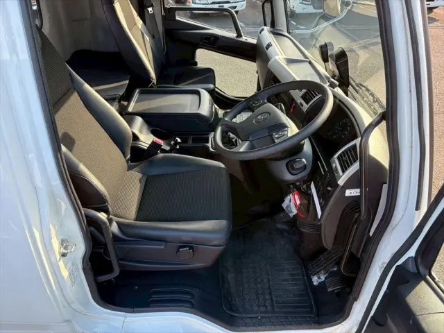 三菱 ファイター 2KG-FK62F(2WD)の写真21