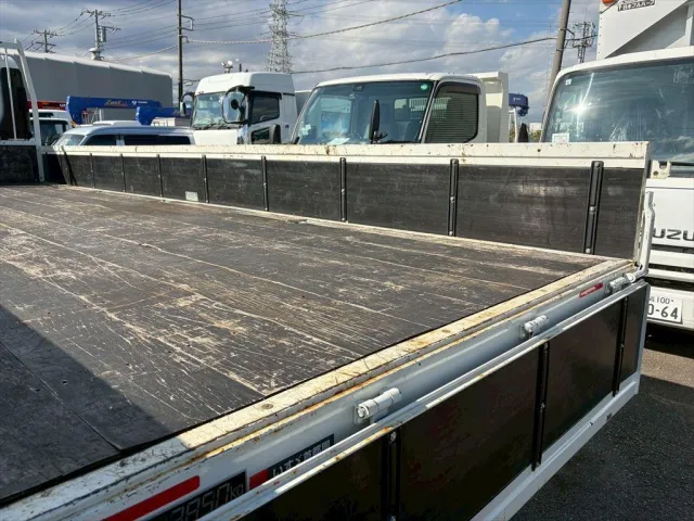 いすゞ フォワード 2PG-FRR90S2(2WD)の写真10