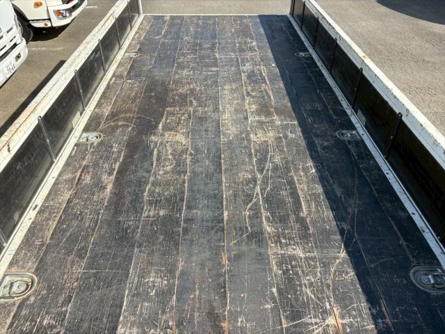 いすゞ フォワード 2PG-FRR90S2(2WD)の写真12