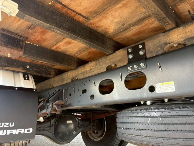 いすゞ フォワード 2PG-FRR90S2(2WD)の写真16