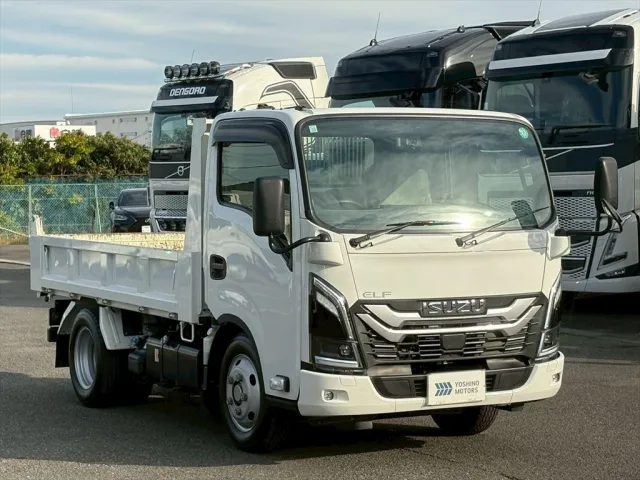 いすゞ エルフ 2RG-NKR88AT(2WD)の写真2