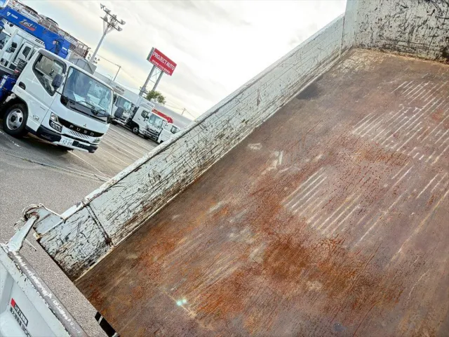 いすゞ エルフ 2RG-NKR88AT(2WD)の写真9