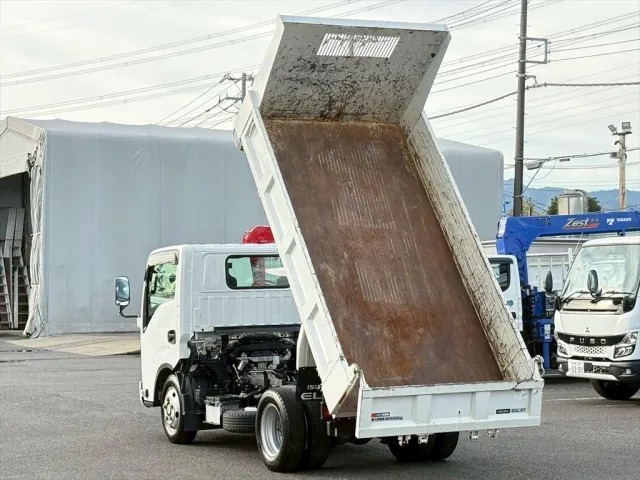 いすゞ エルフ 2RG-NKR88AT(2WD)の写真11