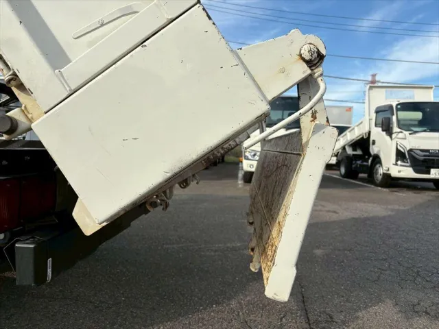 いすゞ エルフ 2RG-NKR88AT(2WD)の写真12