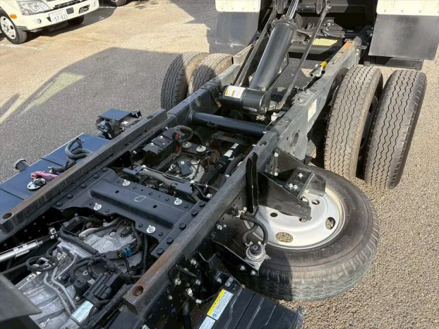 いすゞ エルフ 2RG-NKR88AT(2WD)の写真14