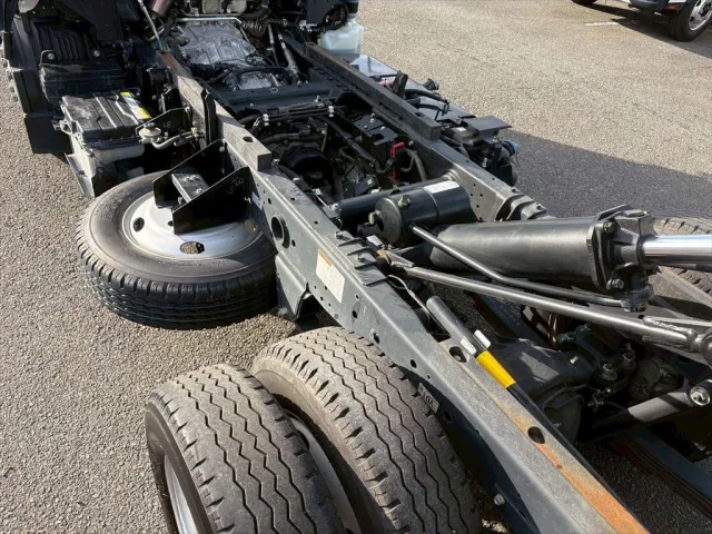 いすゞ エルフ 2RG-NKR88AT(2WD)の写真15