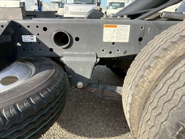 いすゞ エルフ 2RG-NKR88AT(2WD)の写真16