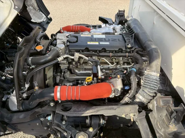 いすゞ エルフ 2RG-NKR88AT(2WD)の写真18