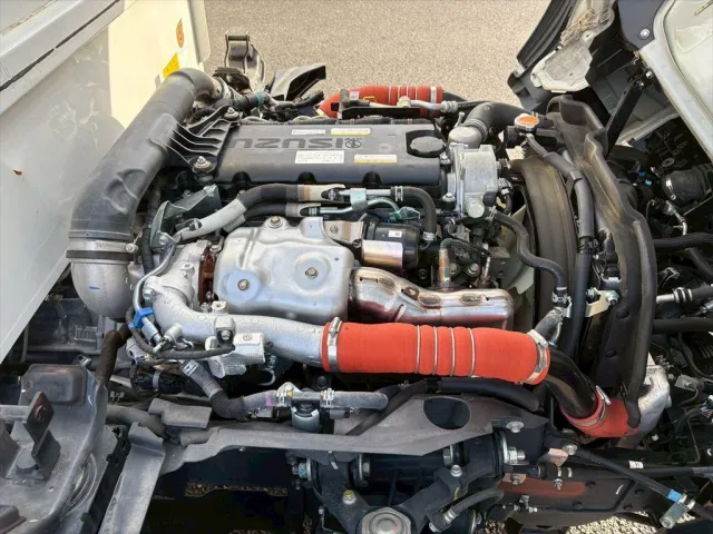 いすゞ エルフ 2RG-NKR88AT(2WD)の写真19