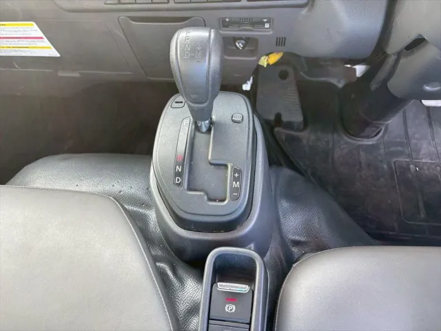 いすゞ エルフ 2RG-NKR88AT(2WD)の写真23