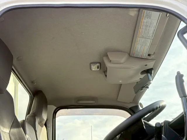 いすゞ エルフ 2RG-NKR88AT(2WD)の写真24