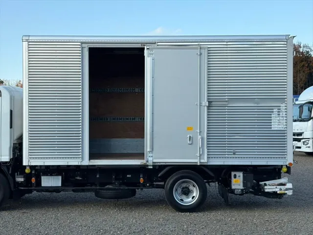 いすゞ エルフ 2RG-NPR88AN(2WD)の写真14