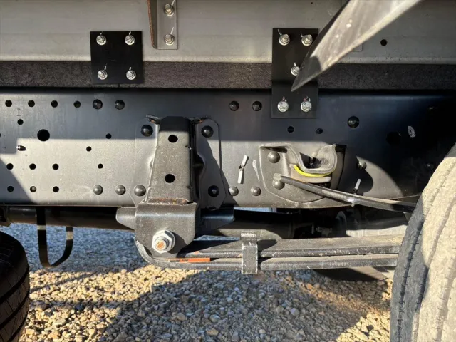 いすゞ エルフ 2RG-NPR88AN(2WD)の写真15