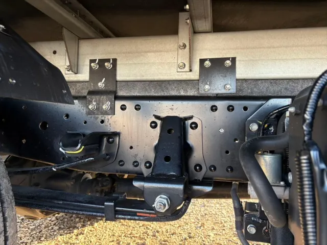 いすゞ エルフ 2RG-NPR88AN(2WD)の写真16