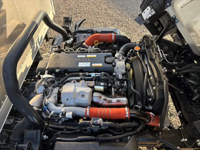 いすゞ エルフ 2RG-NPR88AN(2WD)の写真19