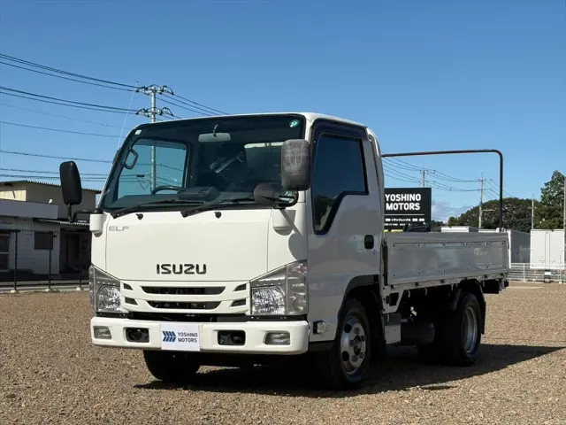 いすゞ エルフ 2RG-NJR88A(2WD)の写真1