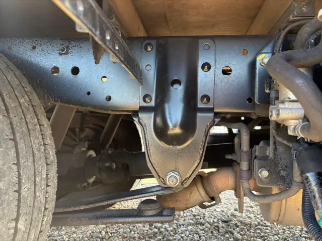 いすゞ エルフ 2RG-NJR88A(2WD)の写真16