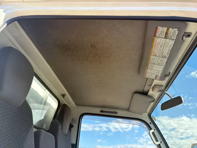 いすゞ エルフ 2RG-NJR88A(2WD)の写真24