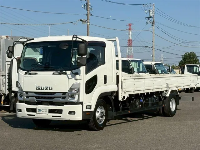 いすゞ フォワード 2PG-FRR90S2(2WD)の写真1
