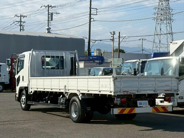 いすゞ フォワード 2PG-FRR90S2(2WD)の写真3