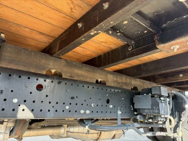 いすゞ フォワード 2PG-FRR90S2(2WD)の写真14