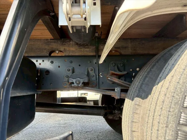 いすゞ フォワード 2PG-FRR90S2(2WD)の写真15