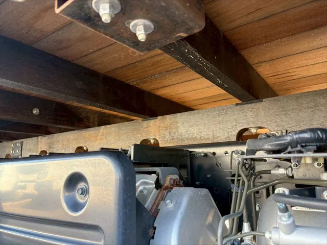 いすゞ フォワード 2PG-FRR90S2(2WD)の写真17