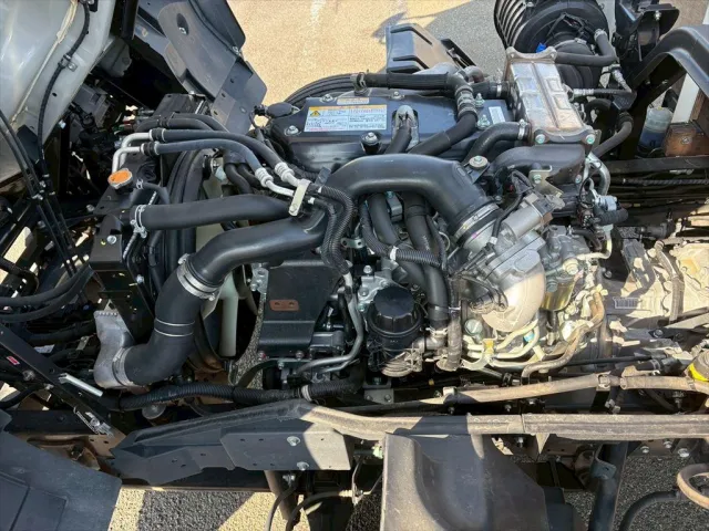 いすゞ フォワード 2PG-FRR90S2(2WD)の写真18