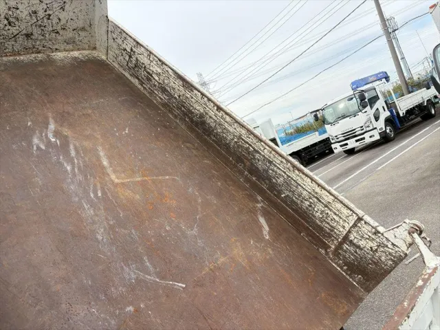 いすゞ エルフ 2RG-NKR88AT(2WD)の写真10