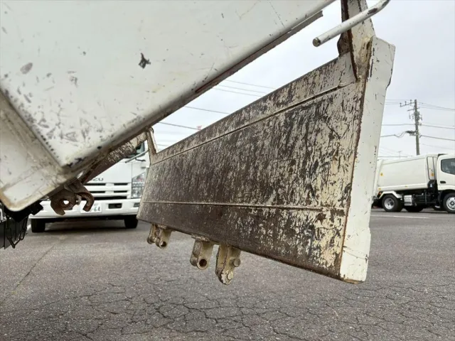 いすゞ エルフ 2RG-NKR88AT(2WD)の写真12