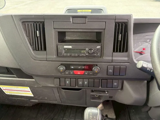 いすゞ エルフ 2RG-NKR88AT(2WD)の写真22