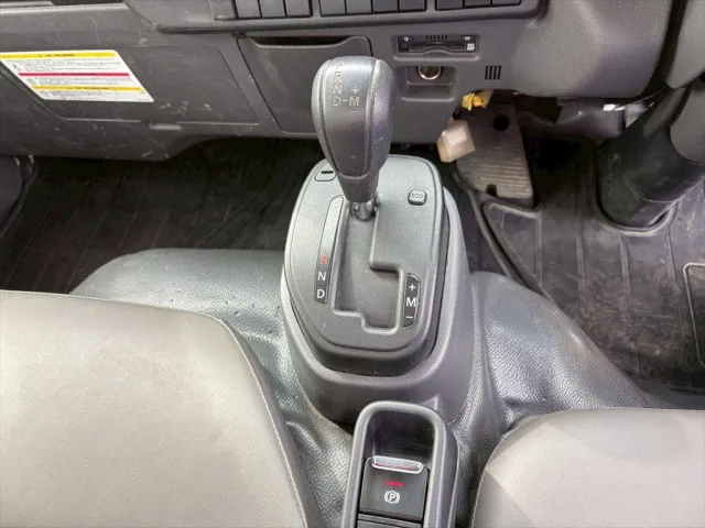 いすゞ エルフ 2RG-NKR88AT(2WD)の写真23