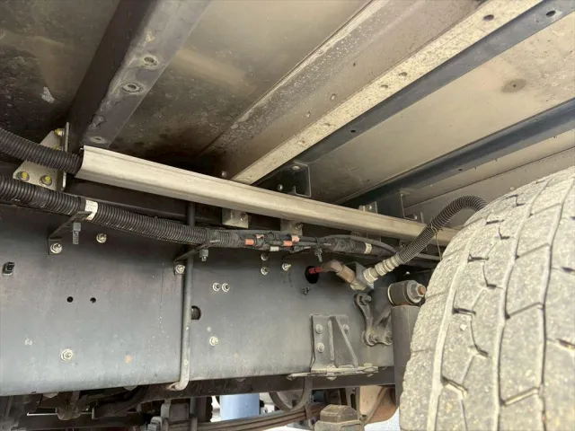 いすゞ ギガ 2PG-CYJ77C(8x4)の写真14