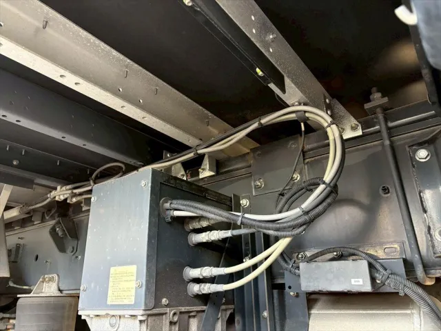 いすゞ ギガ 2PG-CYJ77C(8x4)の写真16