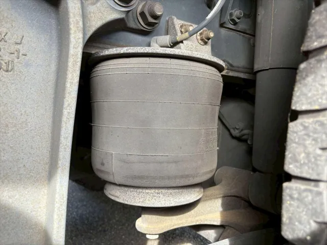 いすゞ ギガ 2PG-CYJ77C(8x4)の写真17