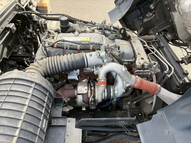 いすゞ ギガ 2PG-CYJ77C(8x4)の写真19