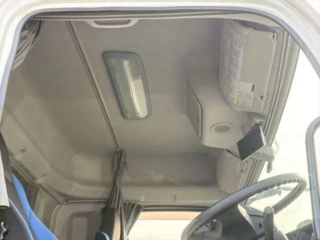 いすゞ ギガ 2PG-CYJ77C(8x4)の写真24