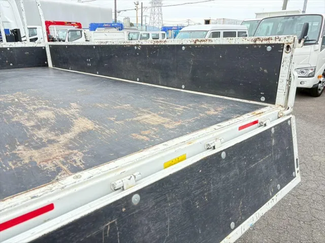 三菱 キャンター 2RG-FEA80(2WD)の写真10