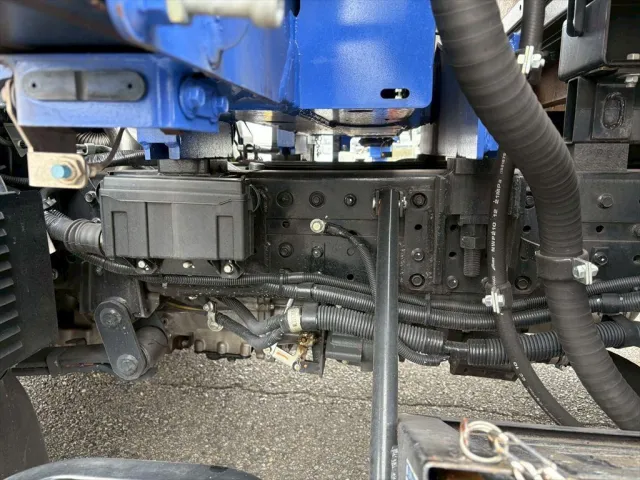 三菱 キャンター 2RG-FEA80(2WD)の写真15