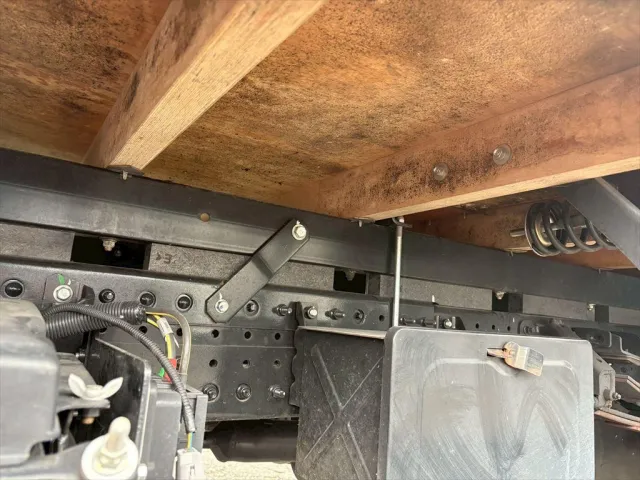 三菱 キャンター 2RG-FEA80(2WD)の写真16