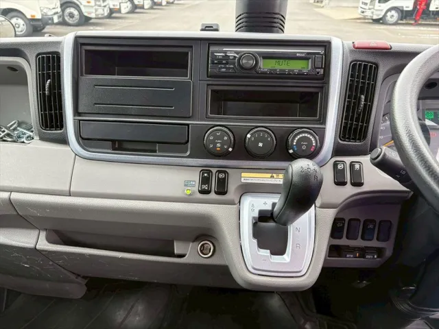 三菱 キャンター 2RG-FEA80(2WD)の写真22