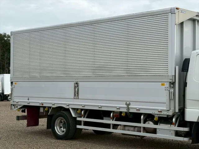 三菱 ファイター 2KG-FK62FZ(2WD)の写真5