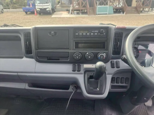 三菱 キャンター TKG-FEB90(2WD)の写真22