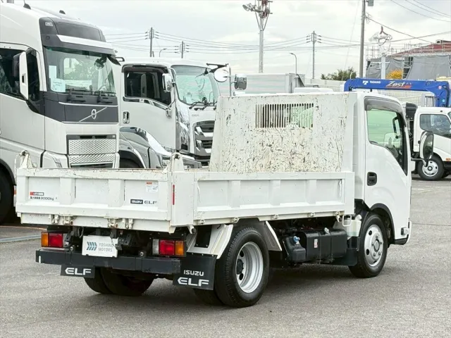 いすゞ エルフ 2RG-NKR88AT(2WD)の写真4