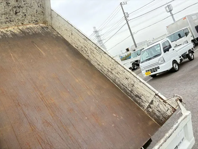 いすゞ エルフ 2RG-NKR88AT(2WD)の写真10