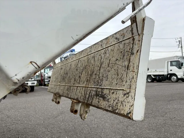 いすゞ エルフ 2RG-NKR88AT(2WD)の写真12