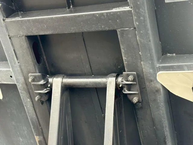 いすゞ エルフ 2RG-NKR88AT(2WD)の写真14